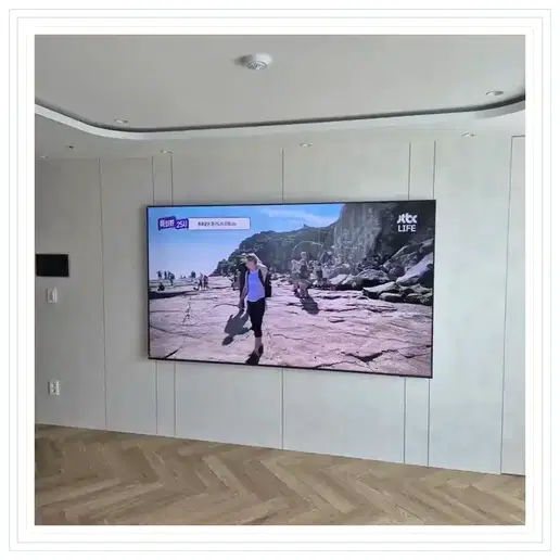 안성 삼정그린코아 더베스트 벽걸이TV 설치 예시 이미지 · 사진 1